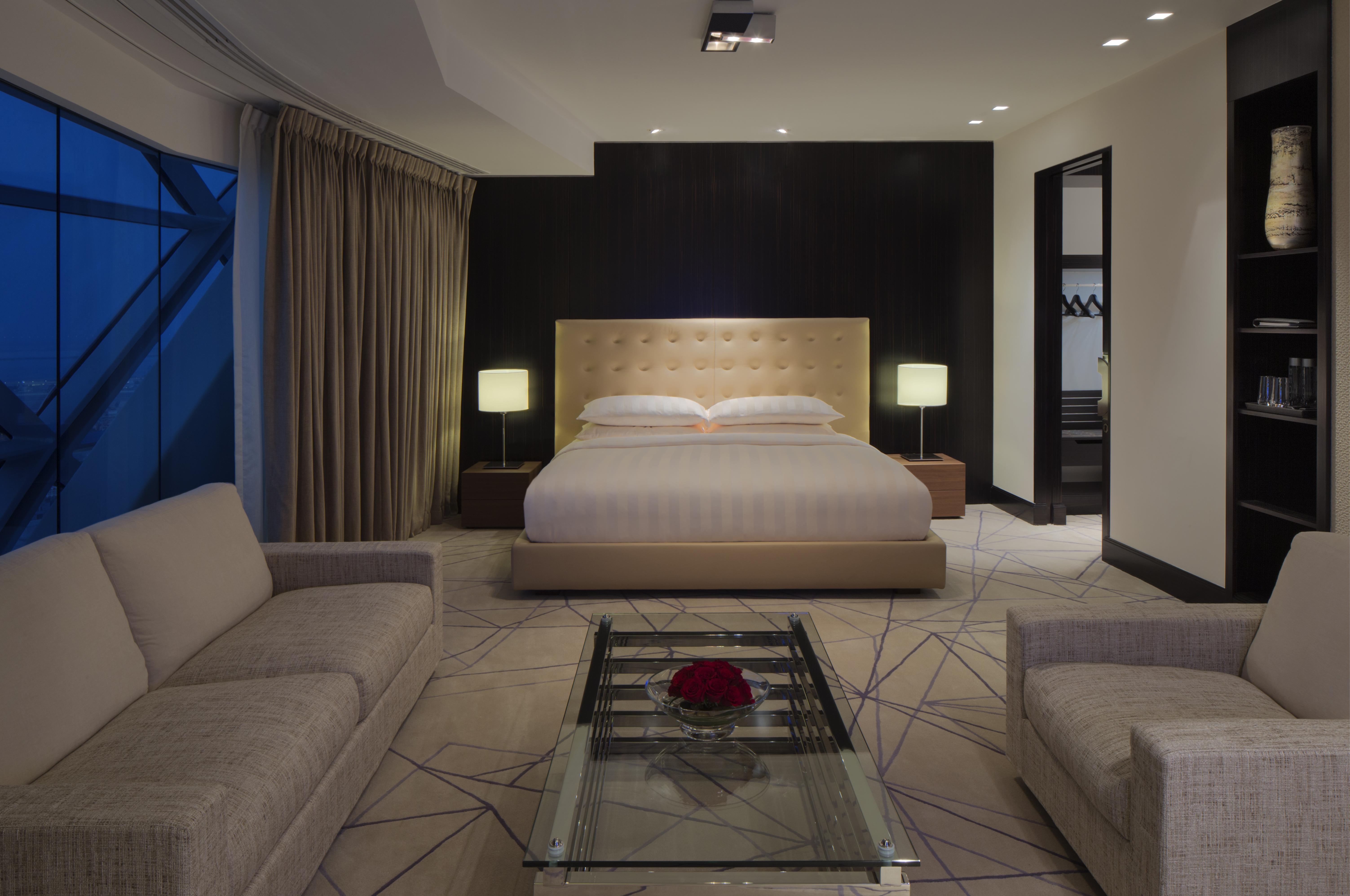 Hotel Andaz Capital Gate Abu Dhabi, By Hyatt Esterno foto A bedroom at the hotel
