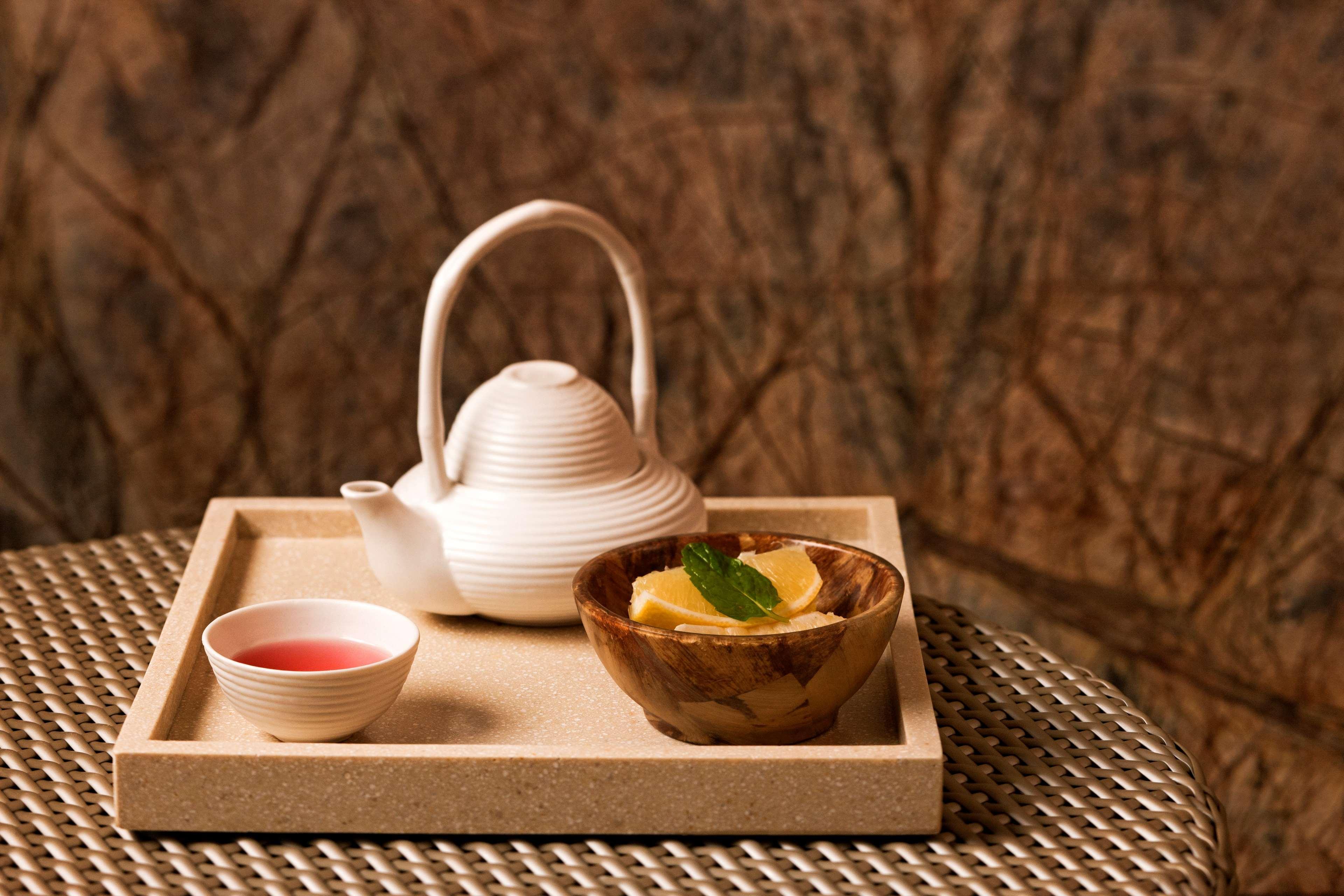 Hotel Andaz Capital Gate Abu Dhabi, By Hyatt Esterno foto A tea tray