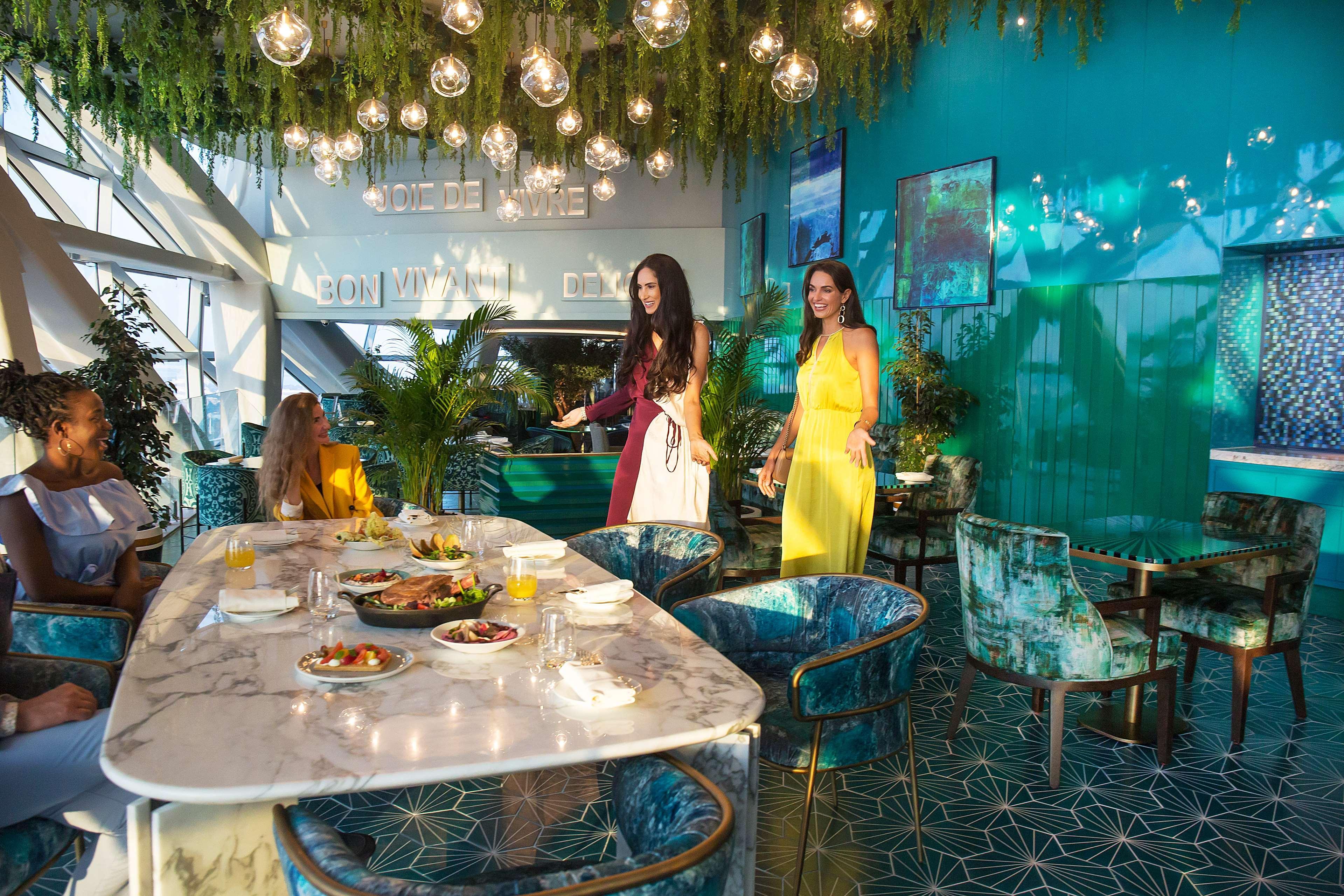 Hotel Andaz Capital Gate Abu Dhabi, By Hyatt Esterno foto The interior of the restaurant