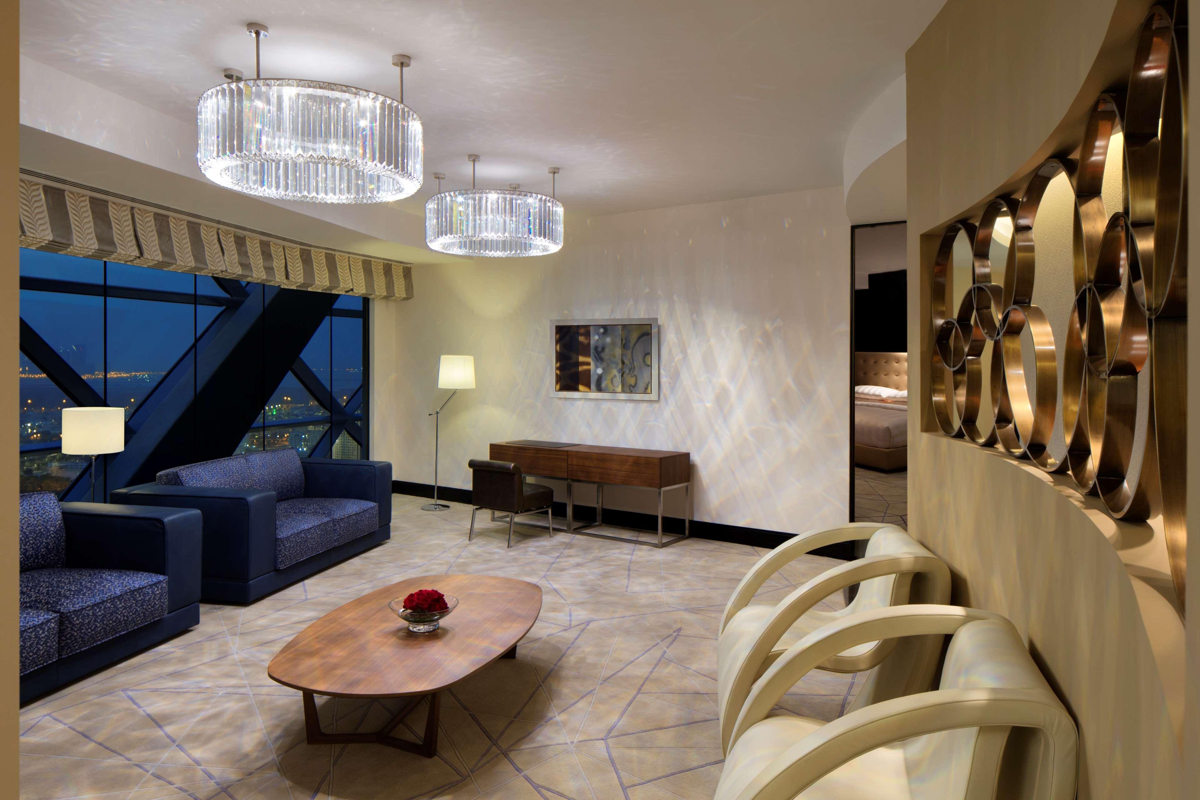 Hotel Andaz Capital Gate Abu Dhabi, By Hyatt Esterno foto The interior of the lounge