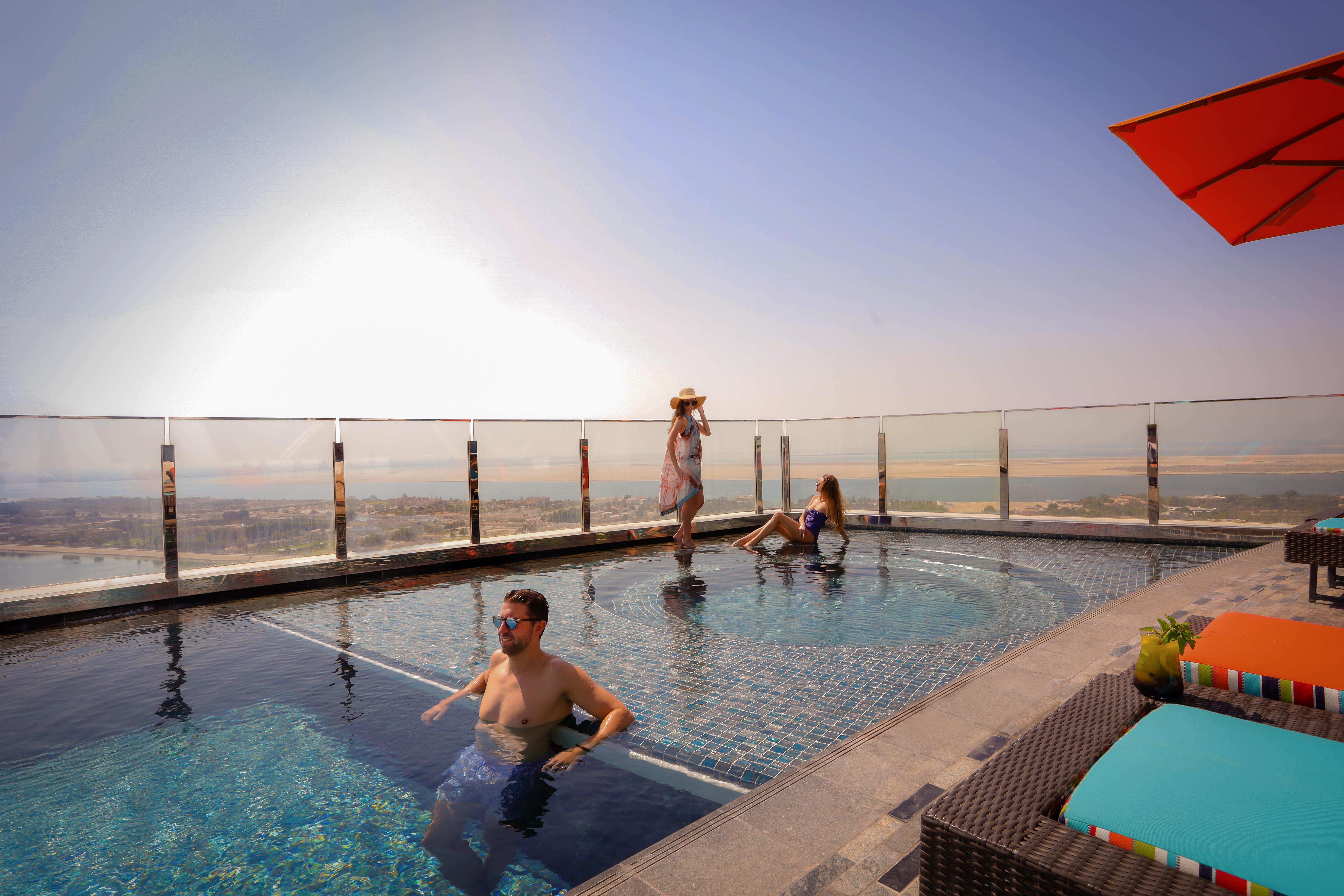 Hotel Andaz Capital Gate Abu Dhabi, By Hyatt Esterno foto Rooftop pool at the Grand Hyatt Hotel, Amman, Jordan