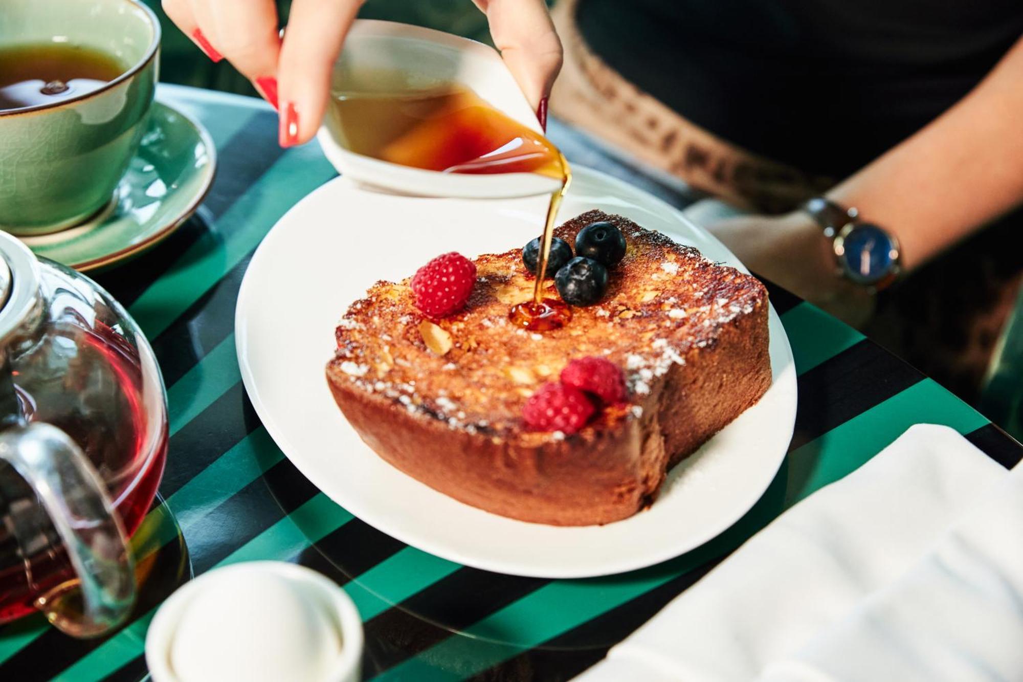 Hotel Andaz Capital Gate Abu Dhabi, By Hyatt Esterno foto French toast