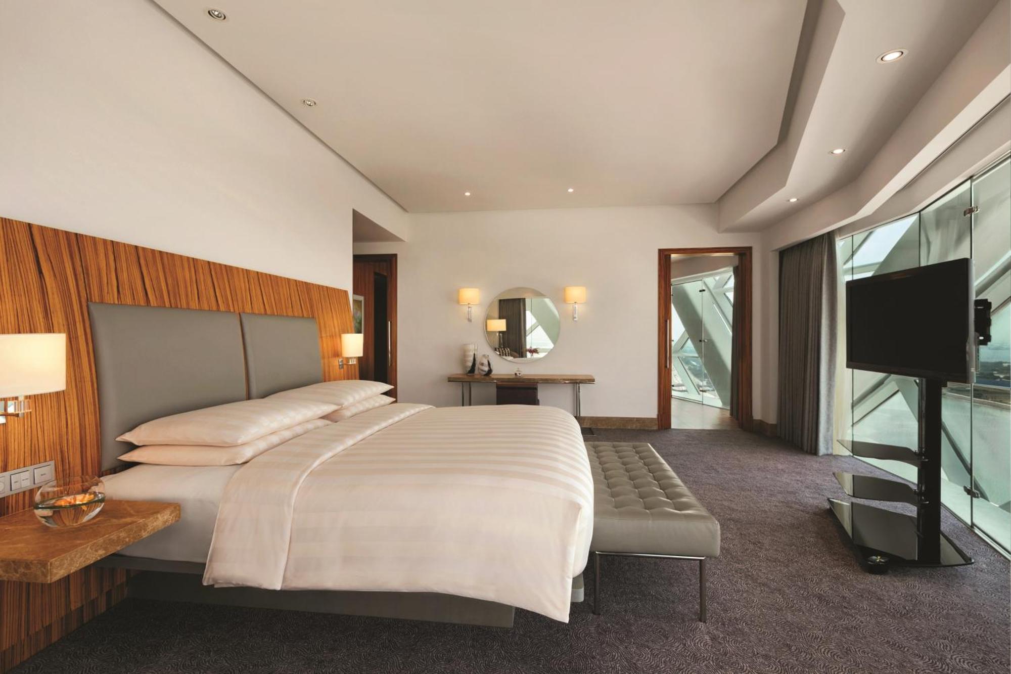 Hotel Andaz Capital Gate Abu Dhabi, By Hyatt Esterno foto A bedroom in the hotel